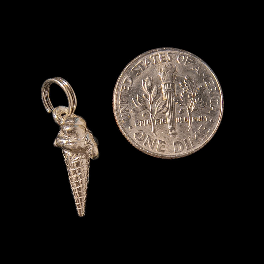 🍦Vtg. Adorable Sterling Silver Ice Cream Cone Charm - Picture 3 of 4